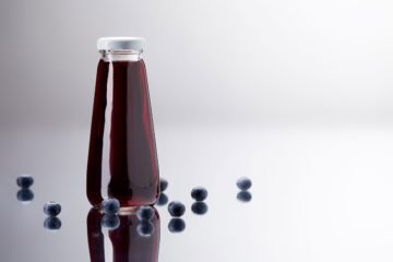 Blaubeersaft in Glasflasche